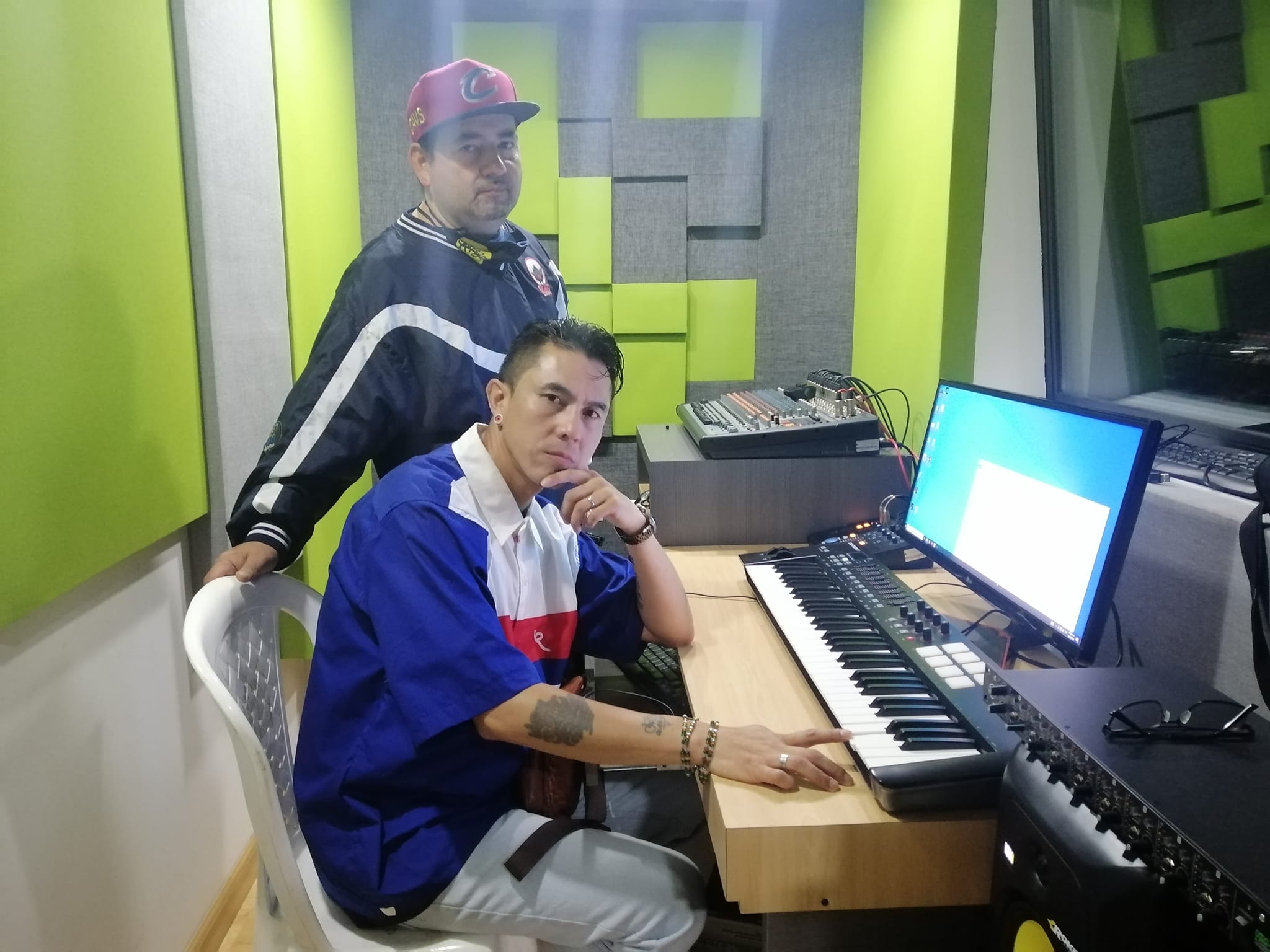 latinos en estudio